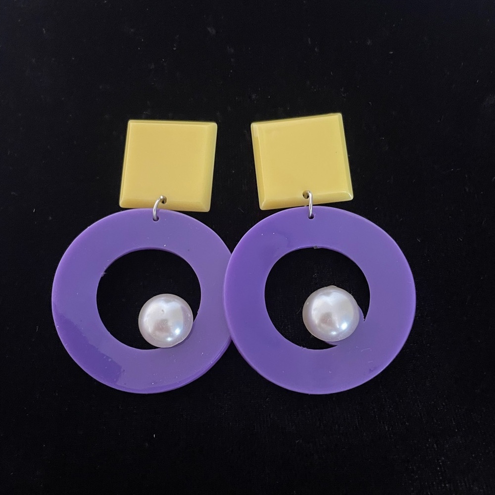 BNWT geometric statement dangle earrings